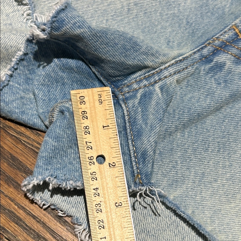 Levi's Light Blue Distressed 501 Jean Shorts - Picture 7 of 7